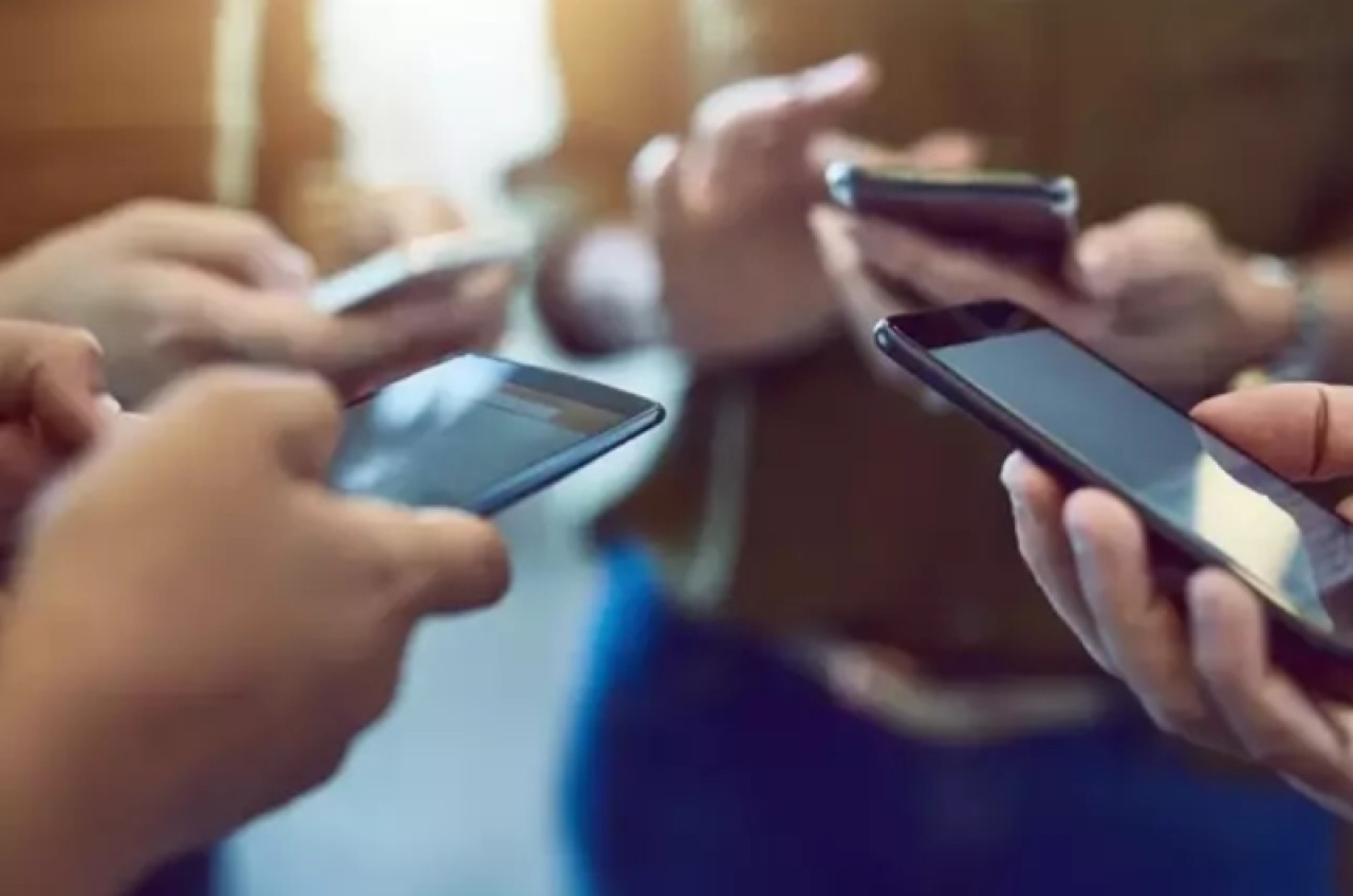 Telefon sahiplerine kötü haber: Her operatör sahibine zam!