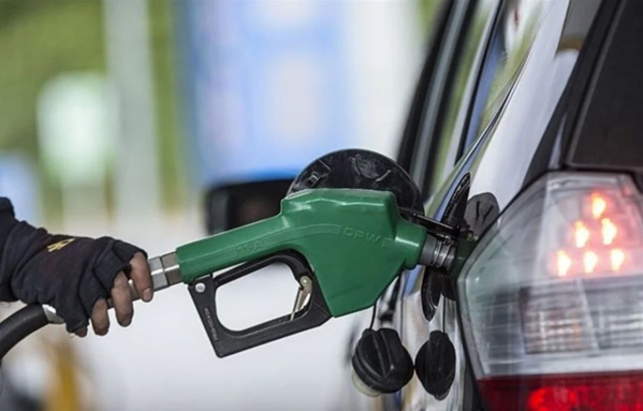 Akaryakıtta tabelalar değişti! Benzine büyük zam