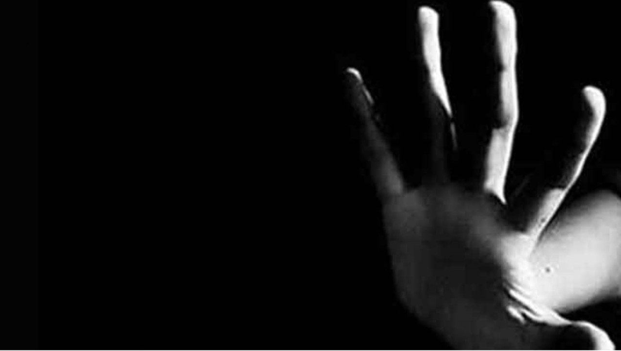 Din Kültürü ve Ahlak Bilgisi öğretmeninden iki öğrenciye istismar