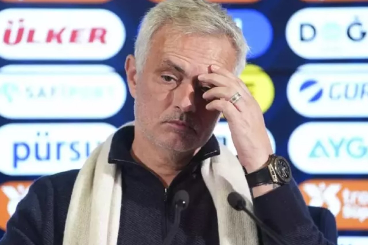 Fenerbahçe'den gönderdiği yıldız,  Mourinho'yu pişman etti
