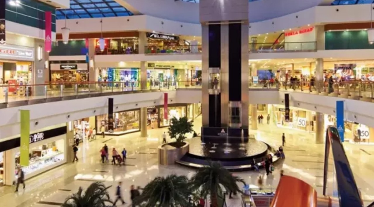 Vatandaşı şaşırtan iddia: AVM girişleri ücretli mi oluyor?