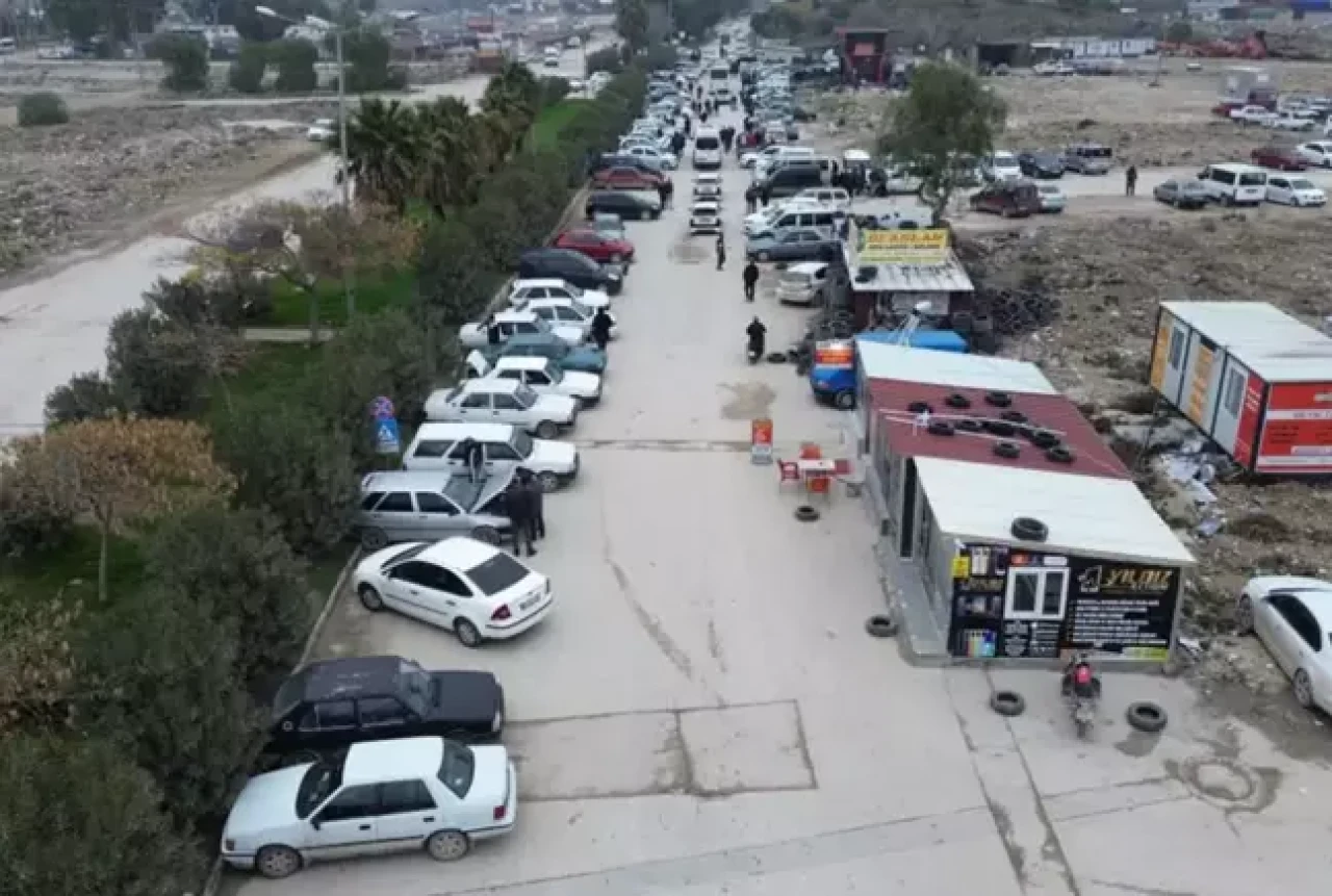 Hatay’da Suriyelilerden yoğun araç satışı: Piyasaya hareketlilik getirdi!