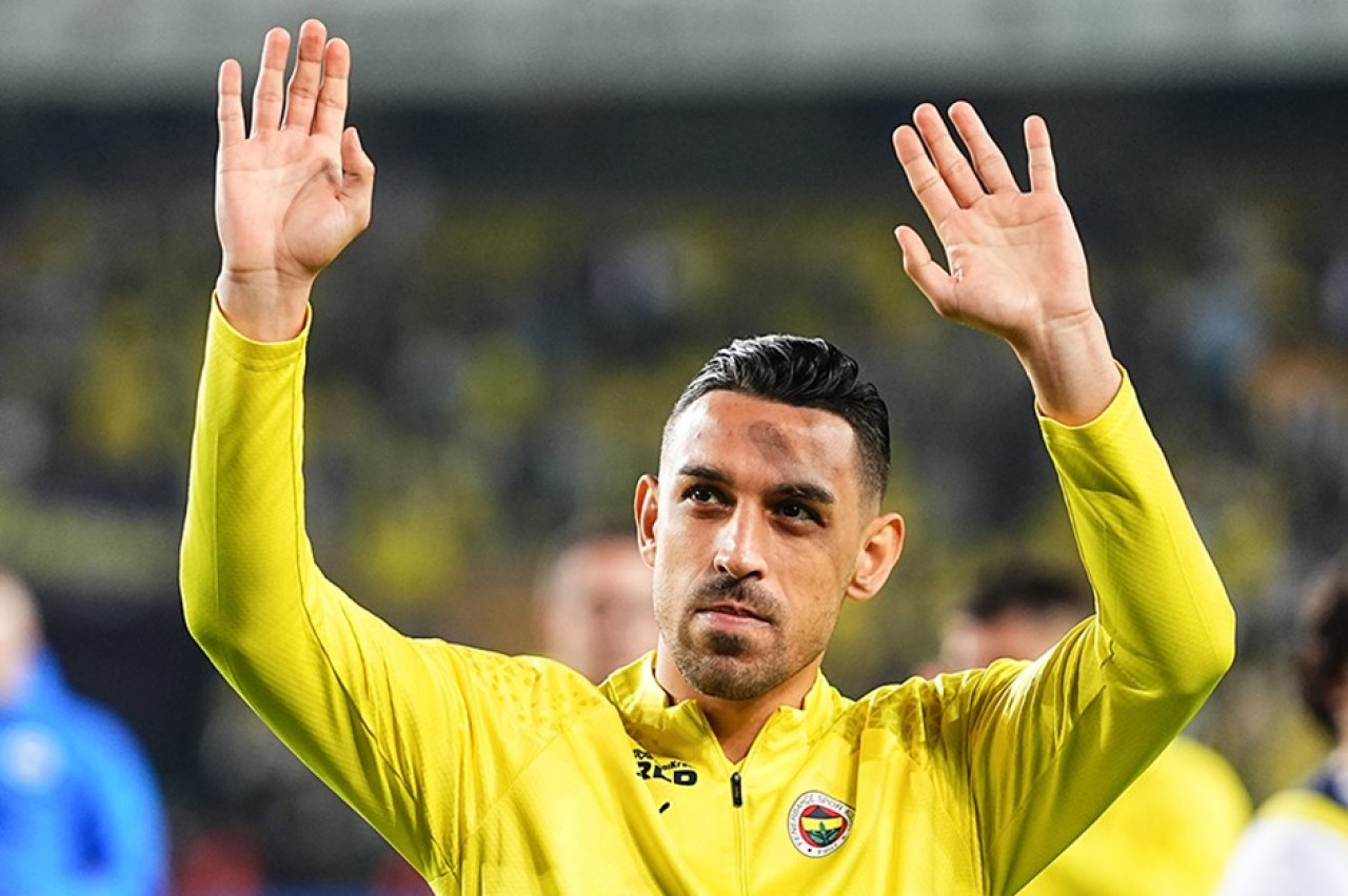 Fenerbahçe'de İrfan Can Kahveci ile 3 yıllık yeni sözleşme