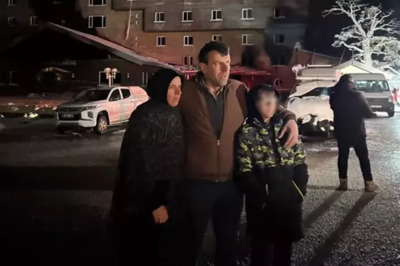 Pes dedirten görüntü: 78 kişinin öldüğü otelde hatıra fotoğrafı