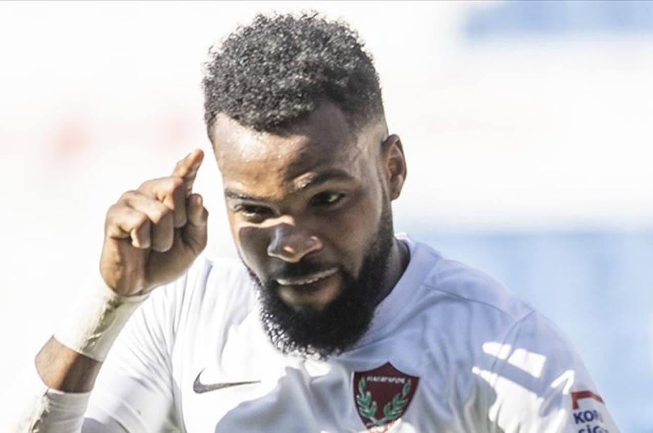 Aaron Boupendza'ya Süper Lig'den  şok talip!