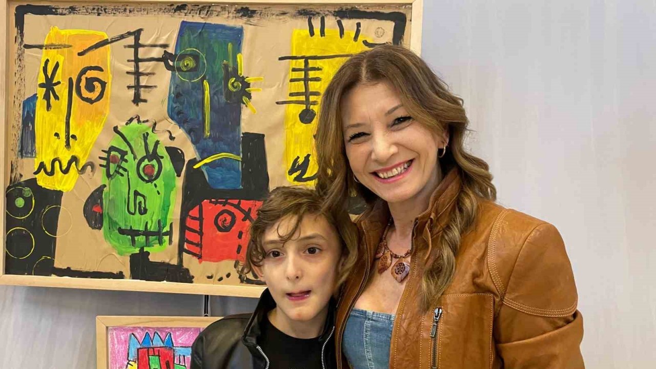 10 Yaşındaki Otizmli Ege Bolat’tan İlham Veren Sergi: “Nazik Kübizm”