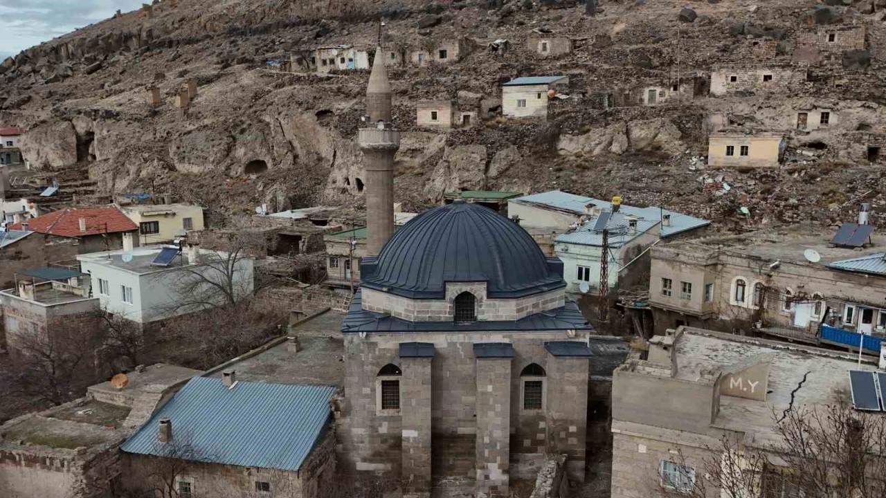 Melik Arslan Camii: 571 Yıllık Tarihi Miras!