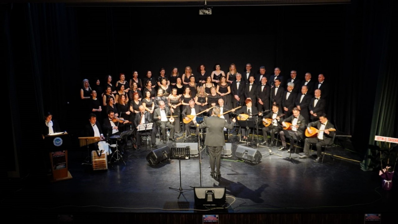 Türk Halk Müziği Coşkusu: 51. Sanat Gecesi Konseri!