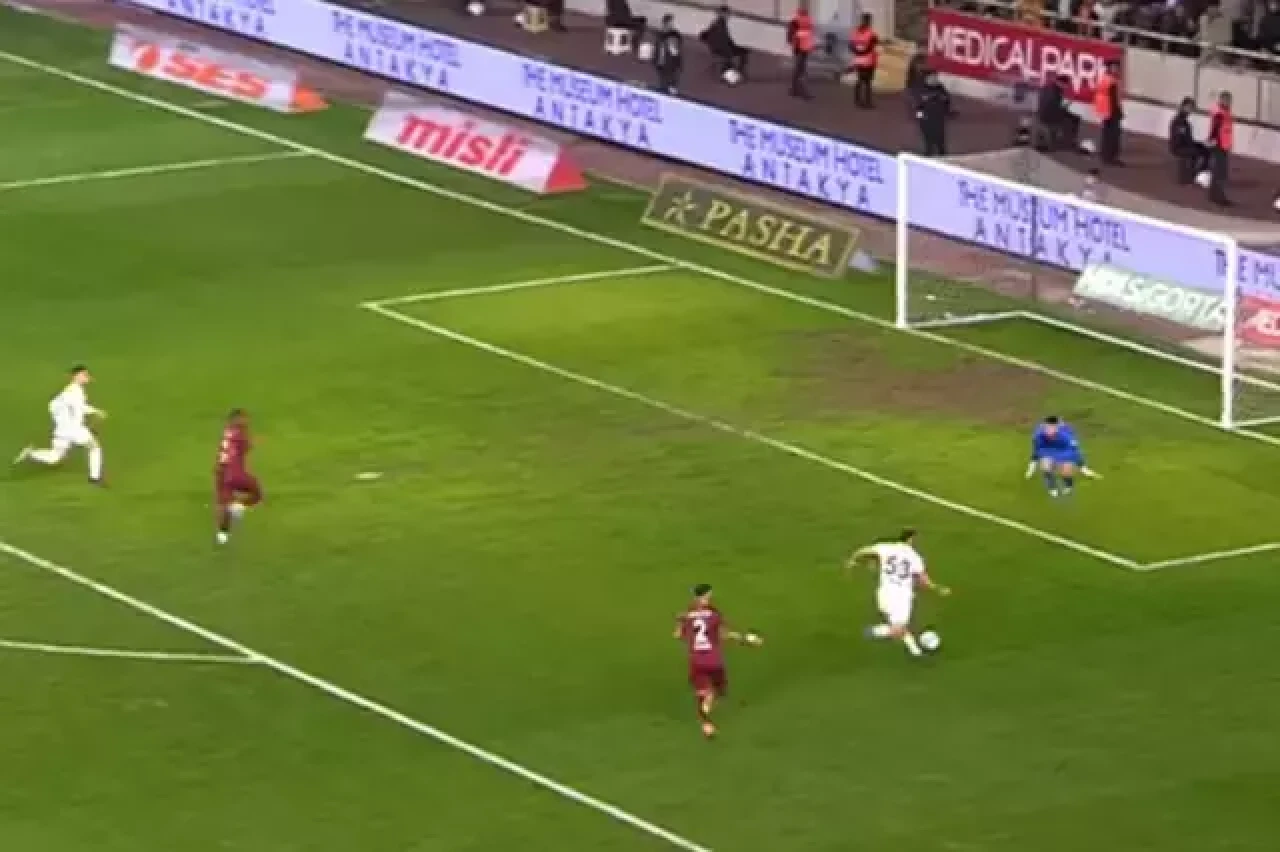 Barış Alper yok artık dedirtti!