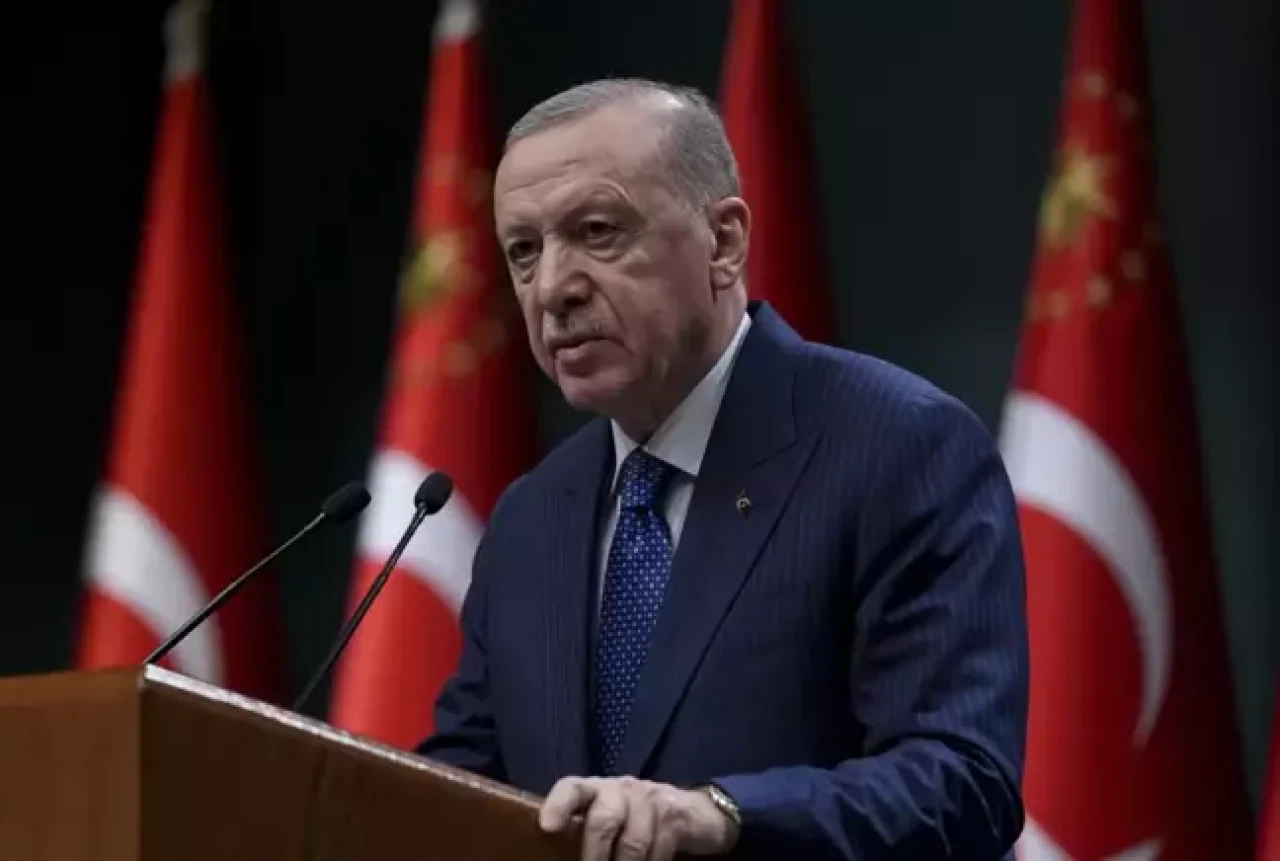 Cumhurbaşkanı Erdoğan: "1 günlük milli yas ilan edilmiştir"