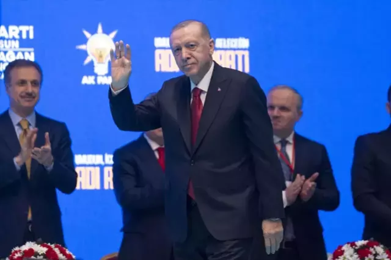 Cumhurbaşkanı Erdoğan: "Ya silah gömecekler ya da gömülecekler"
