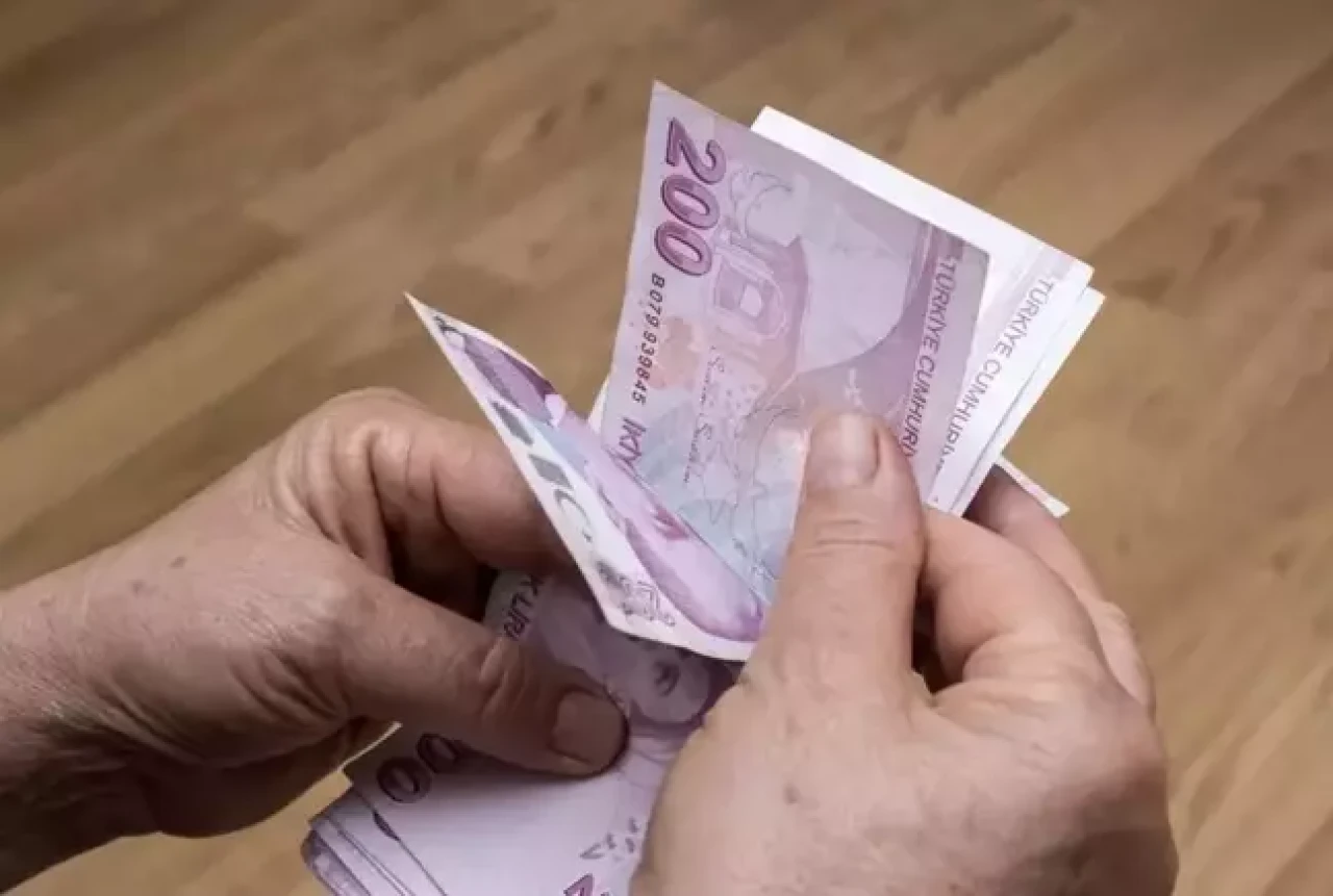 Emeklilere bayram ikramiyesi ve tarihi!