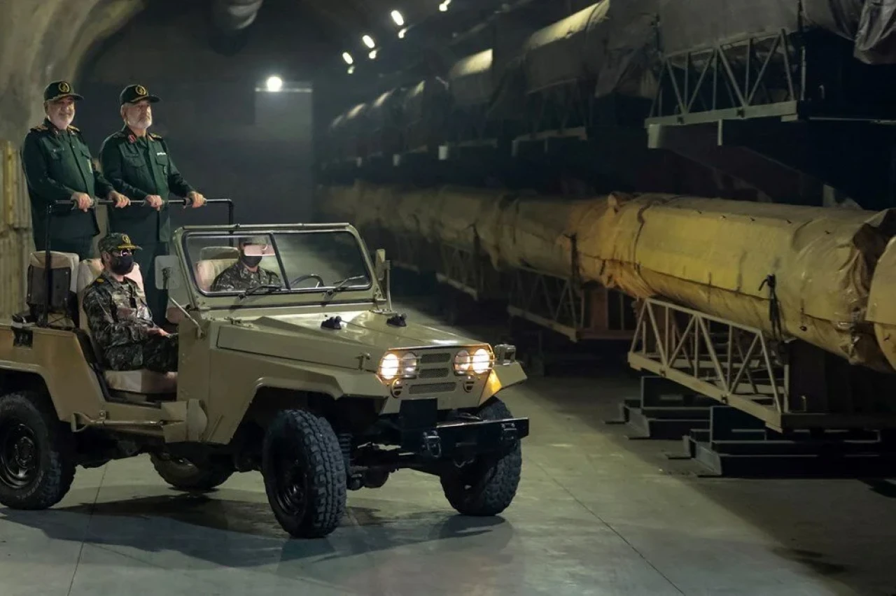 İran’dan güç gösterisi: Yeraltı füze tesisi “Patlamaya hazır yanardağ” olarak tanıtıldı