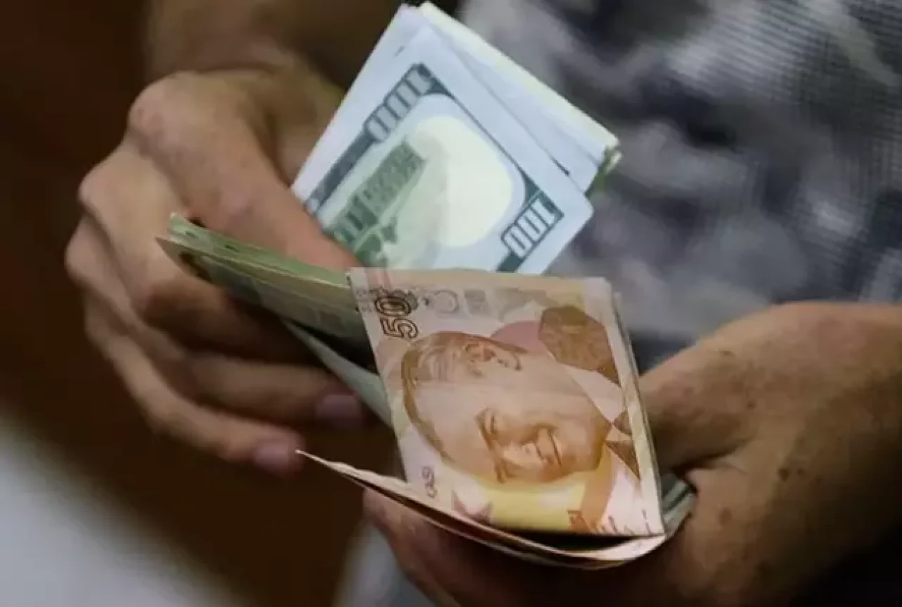 Beklenmedik hamle: Merkez Bankası kur korumalı desteği kaldırdı