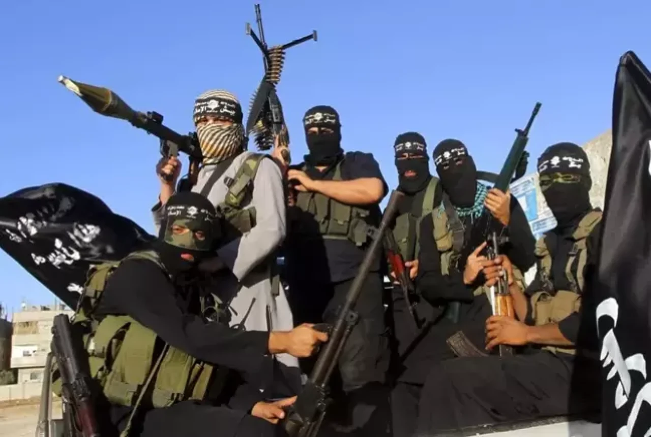 Olay iddia: ABD,  DEAŞ'ı yeniden sahaya mı sürdü?