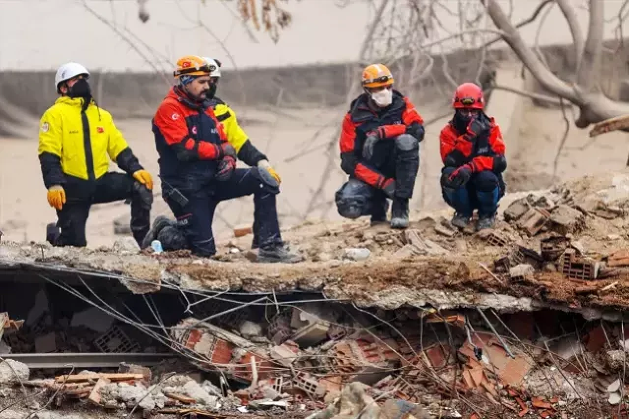 Konya’da çöken binada can kaybı 2’ye yükseldi!