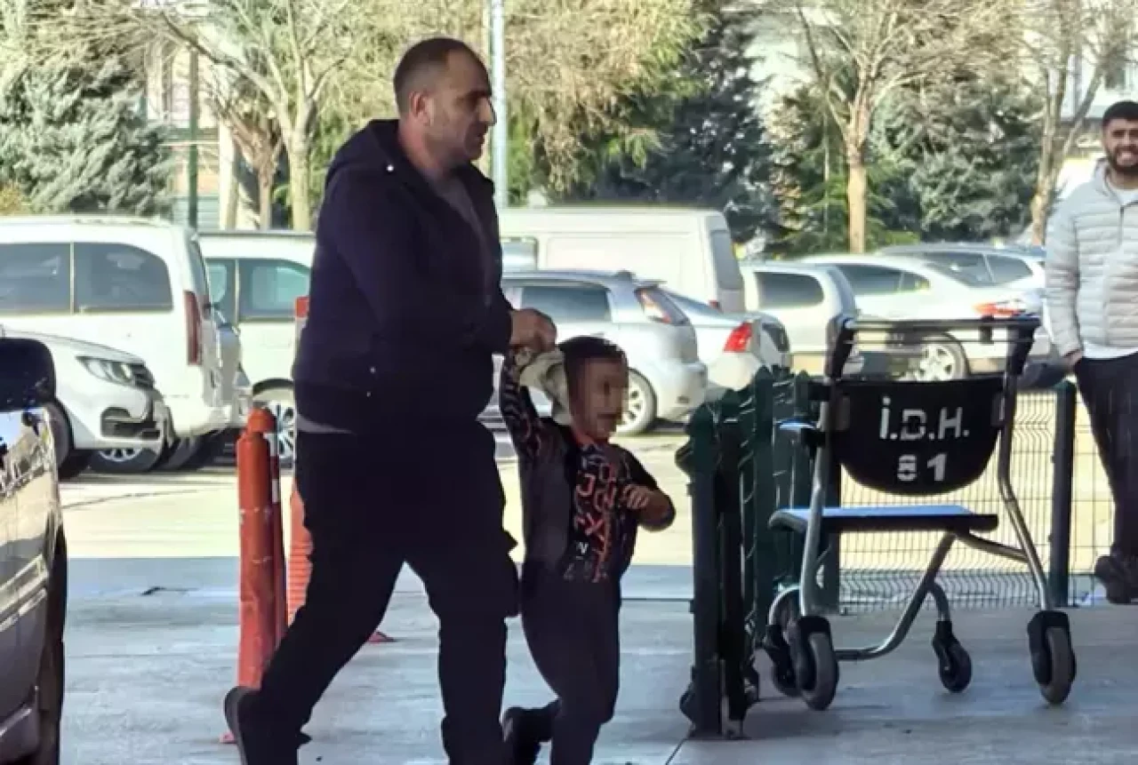 Parkta feci kaza: 3 yaşındaki çocuğun parmağı koptu!