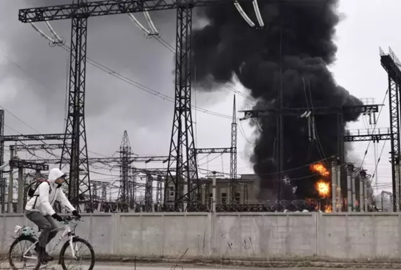 Rusya'nın Ukrayna saldırıları devam ediyor! 3 kişi hayatını kaybetti