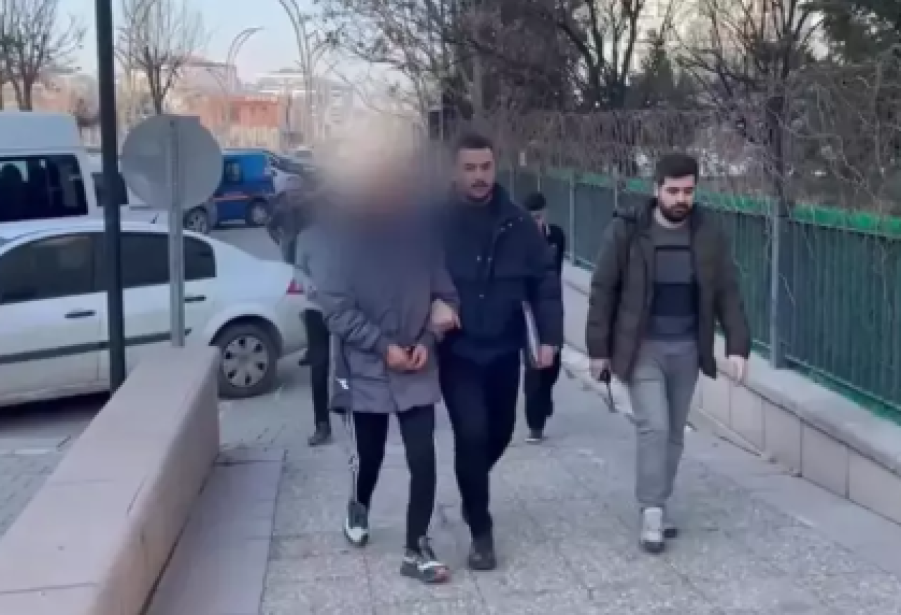 Aksaray'da mide bulandıran olay: Erkek çocuklarına t.ciz!