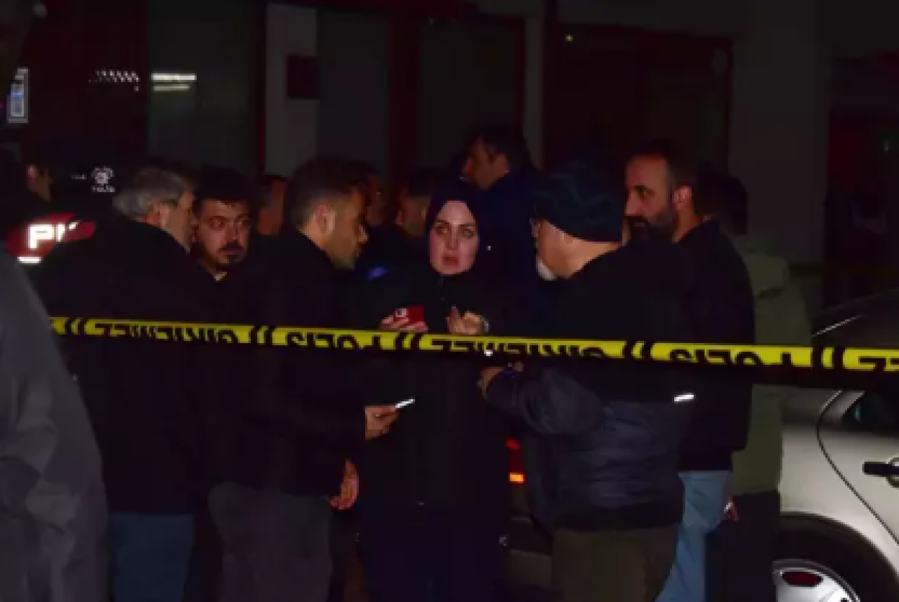 Konya’da Ali Tunç,  kardeşi Hasan Can Tunç,  annesi Canfeda Tunç ve babası Nurettin Tunç'u öldürüp i.ntihar etti