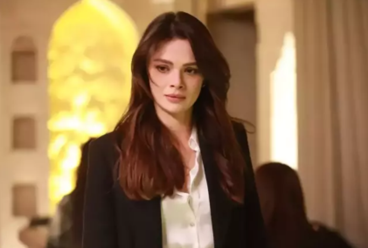 Uzak Şehir'in Alya'sı Sinem Ünsal'ın kardeşi de oyuncu çıktı