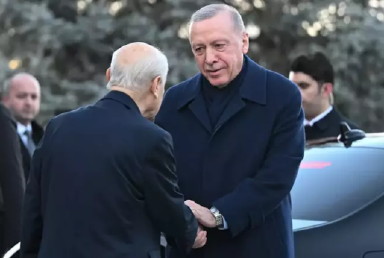 Erdoğan-Bahçeli görüşmesinde konuşulan "Palto" diyaloğu