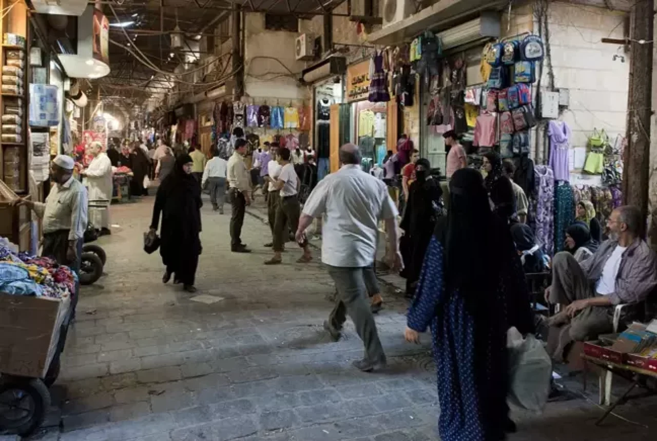 Suriye'de yeni hükümetten kritik karar: İran,  Rusya ve İsrail mallarına yasak!