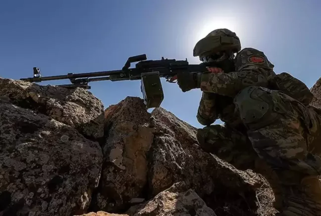 Suriye ve Irak'da 21 PKK'lı etkisiz hale getirildi!