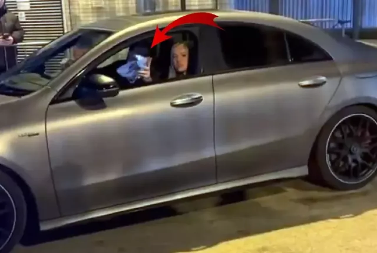 Yıldız futbolcunun küçük taraftara hareketi tepki çekti!