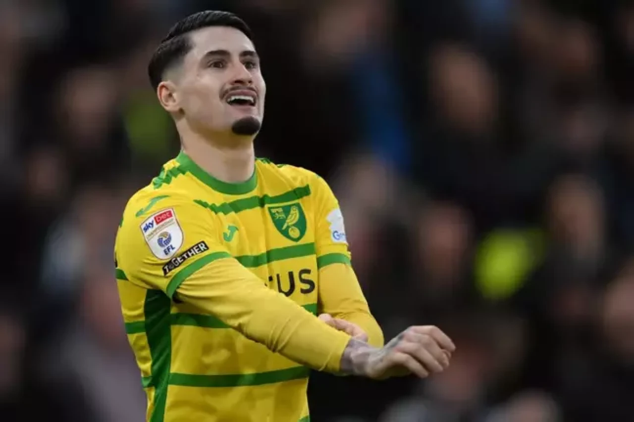 Norwich City’nin golcüsü tükürükten dolayı bakın kaç maç ceza aldı!