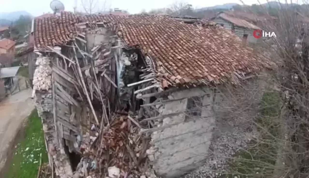 Antalya Akseki’de Tarihi Düğmeli Evler Yok Oluyor: 800 Yıllık Miras Tehlikede!