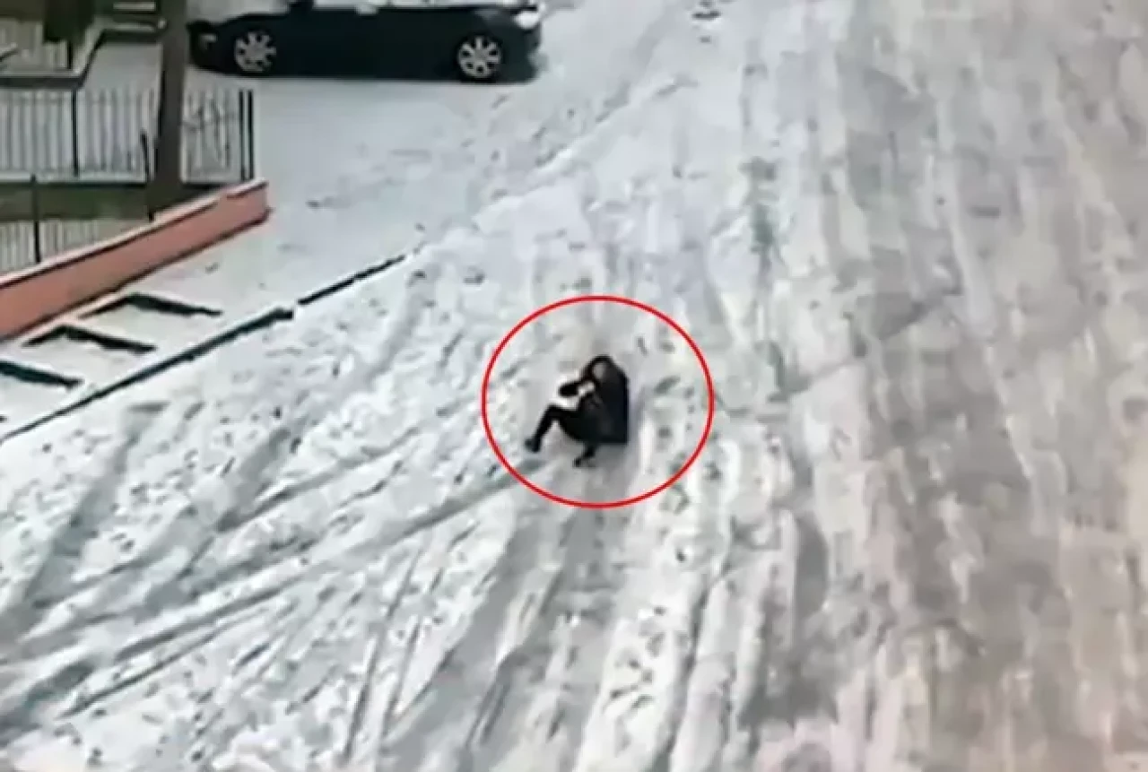 Okulların tatil edilmediği Ankara'dan bir görüntüye bakın