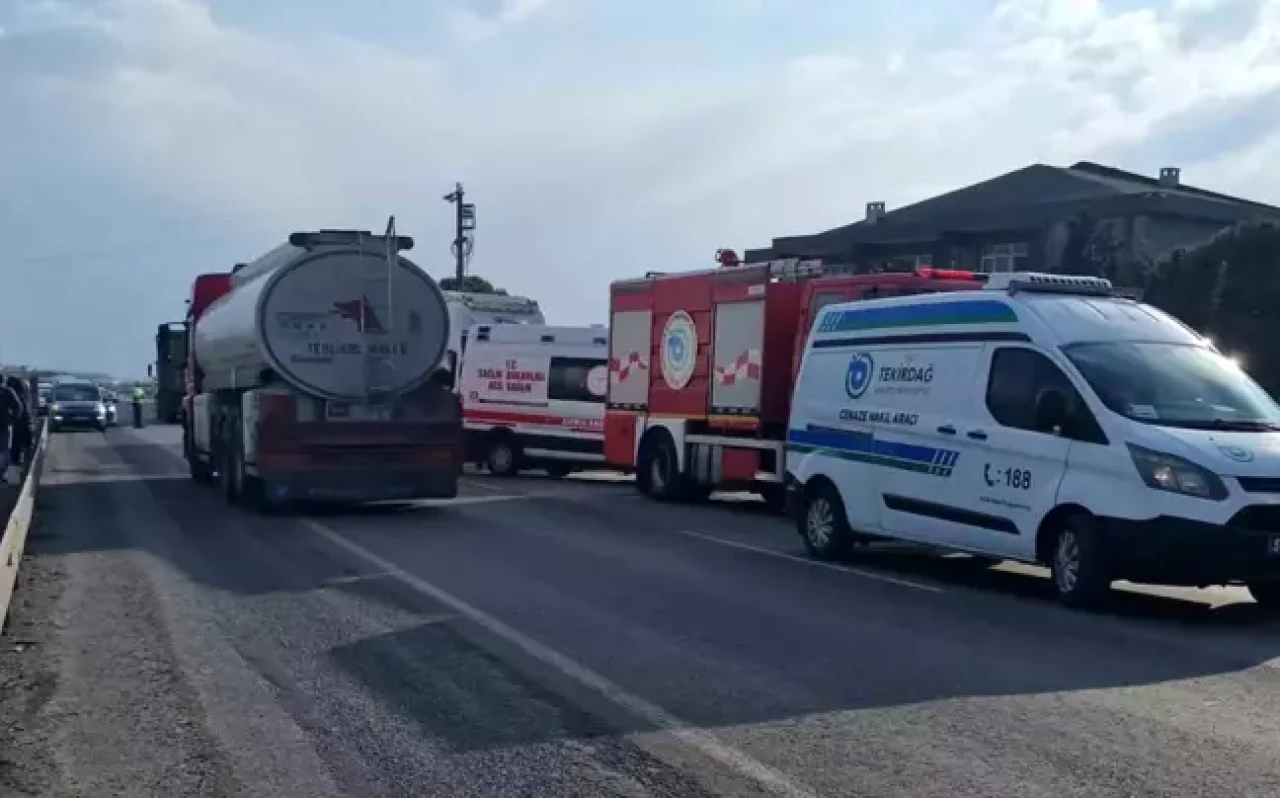 Tekirdağ'da tır ile otomobil çarpıştı: Bir kişi hayatını kaybetti