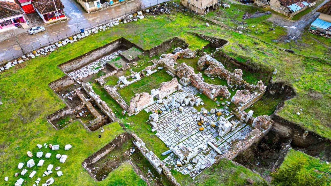 Sebastapolis Antik Kenti Tamamen Gün Yüzüne Çıkartılıyor