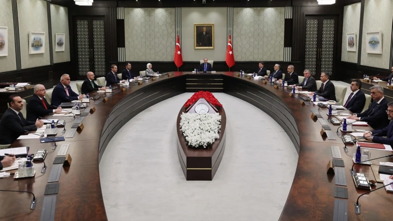 AK Parti kulislerinde konuşulan kabinede değişim senaryoları