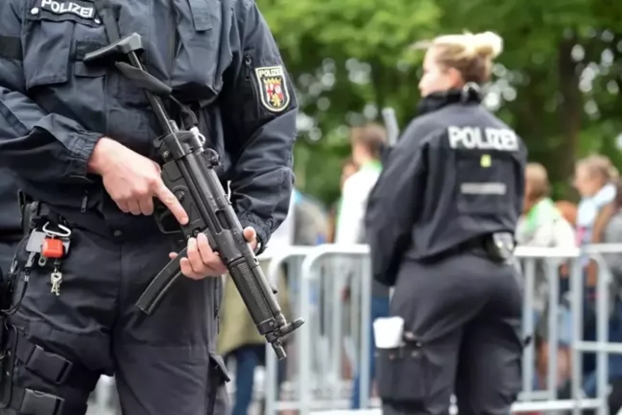 Almanya’da Türk kadına bıçaklı saldırı! Gülay Oğuz hayatını kaybetti!