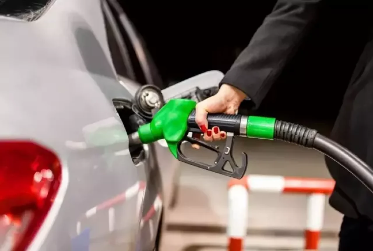 Bu gece motorine 1 lira 45 kuruş zam gelmesi bekleniyor