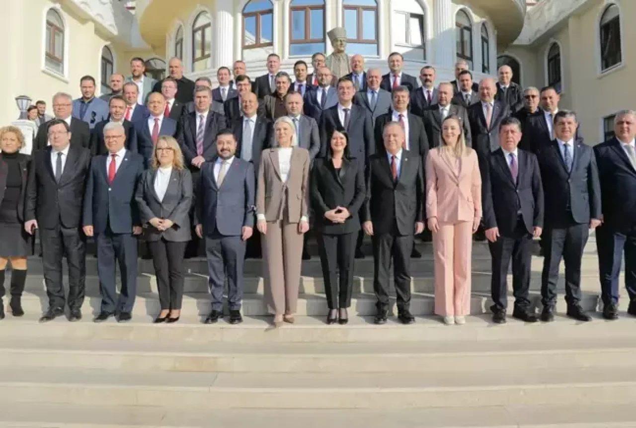 CHP’li belediye başkanlarından İmamoğlu’na çağrı!