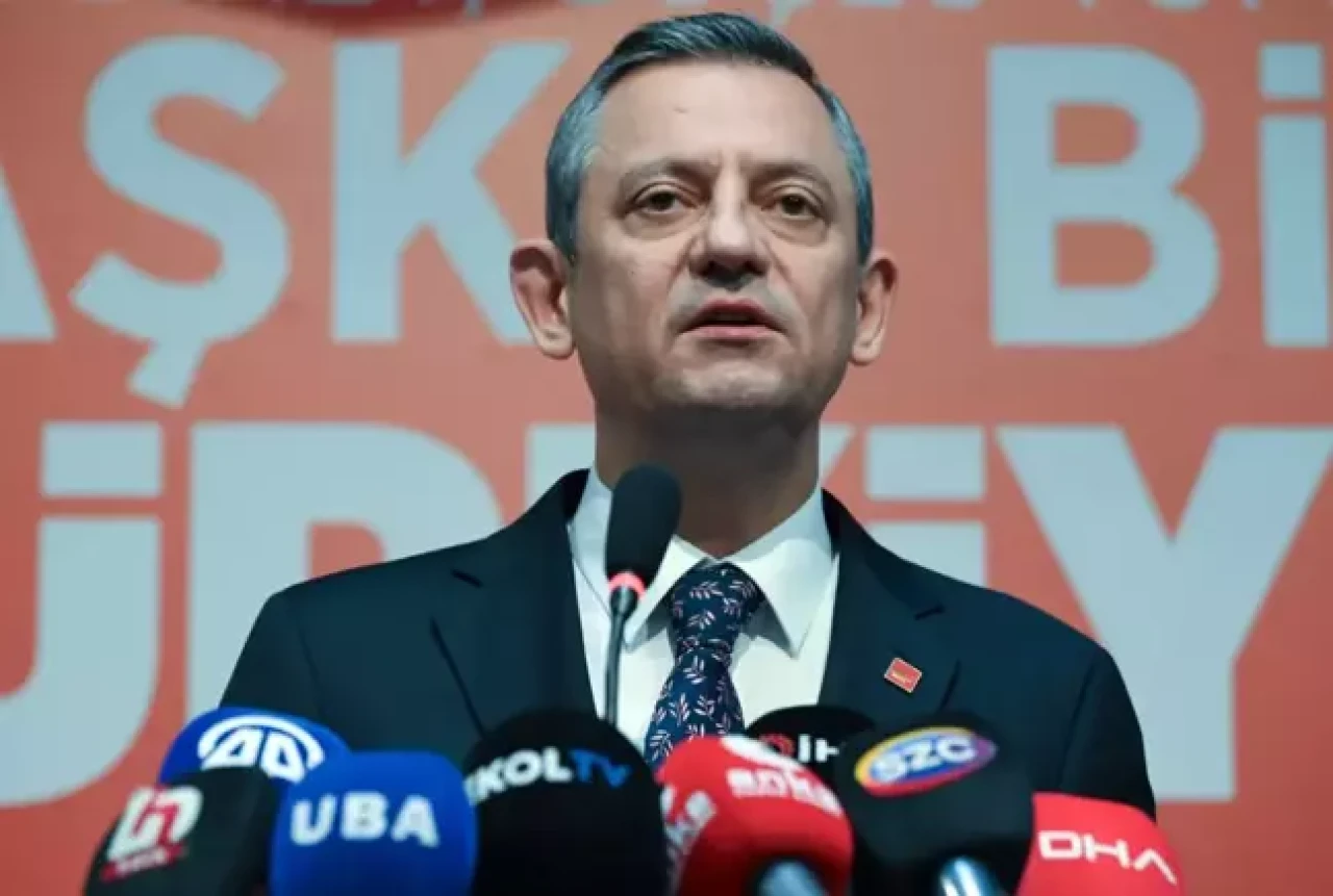 CHP'li delegeden Özgür Özel'i zora sokacak suçlama geldi!