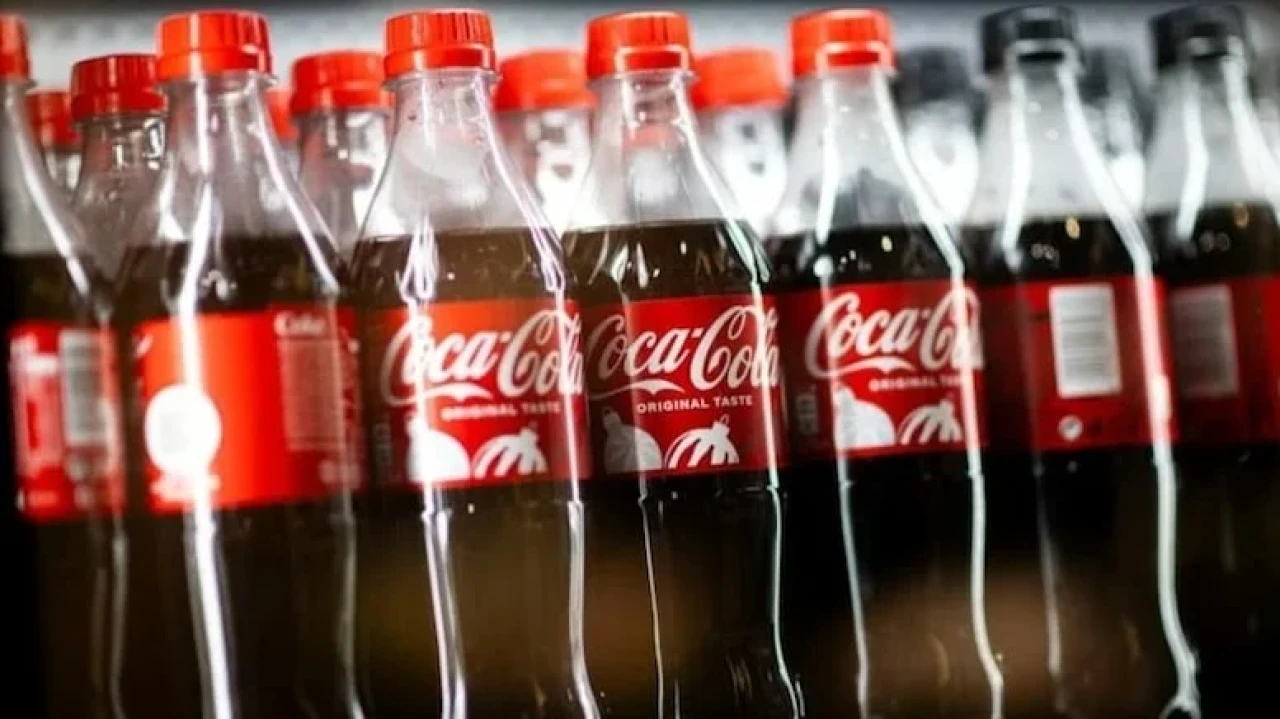 Trump'ın tarifleri çevreye zarar veriyor: Coca Cola daha fazla plastik kullanacak
