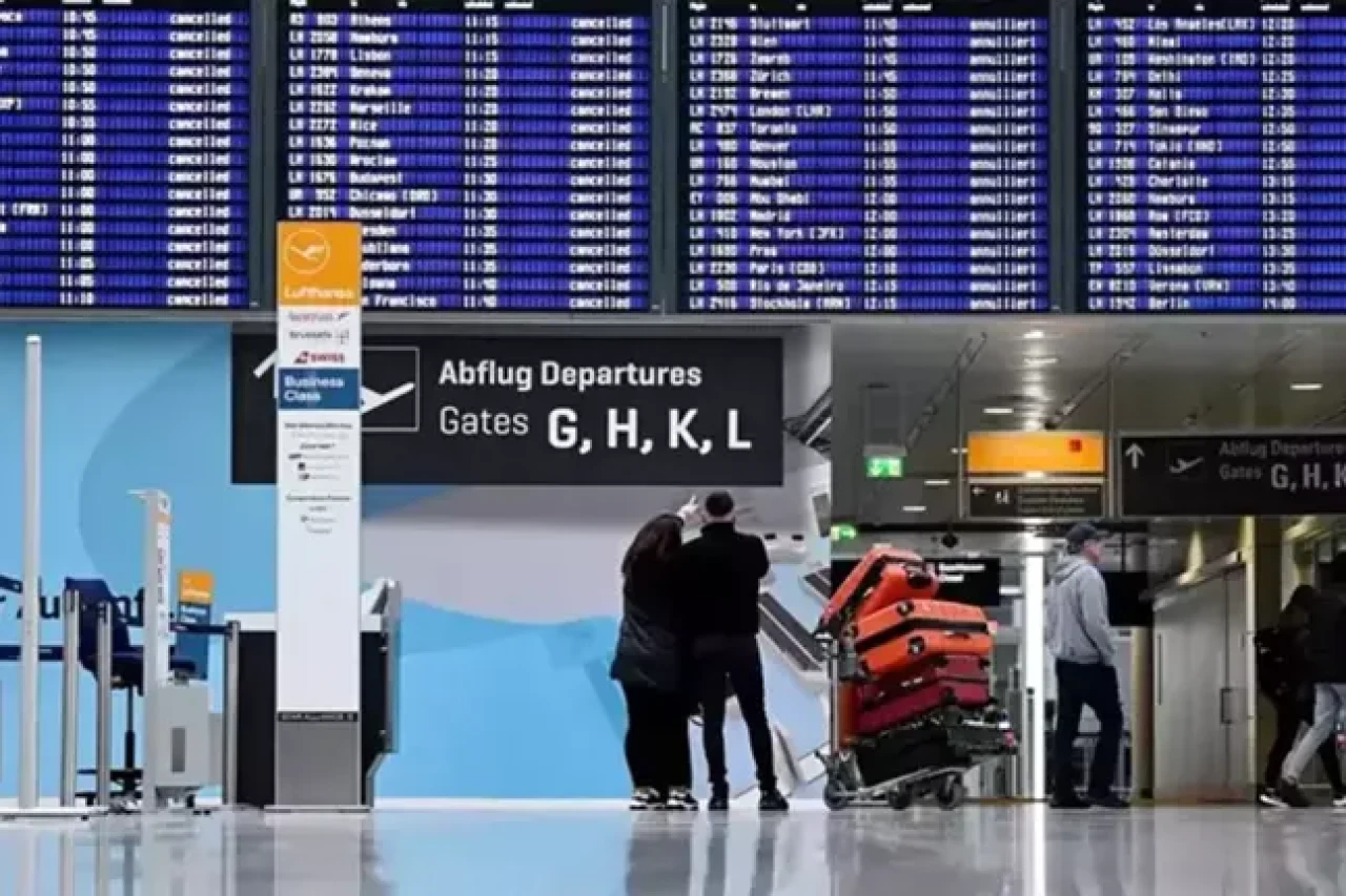 Münih Havalimanı'nda grev: 1600 uçuş iptal edilebilir!