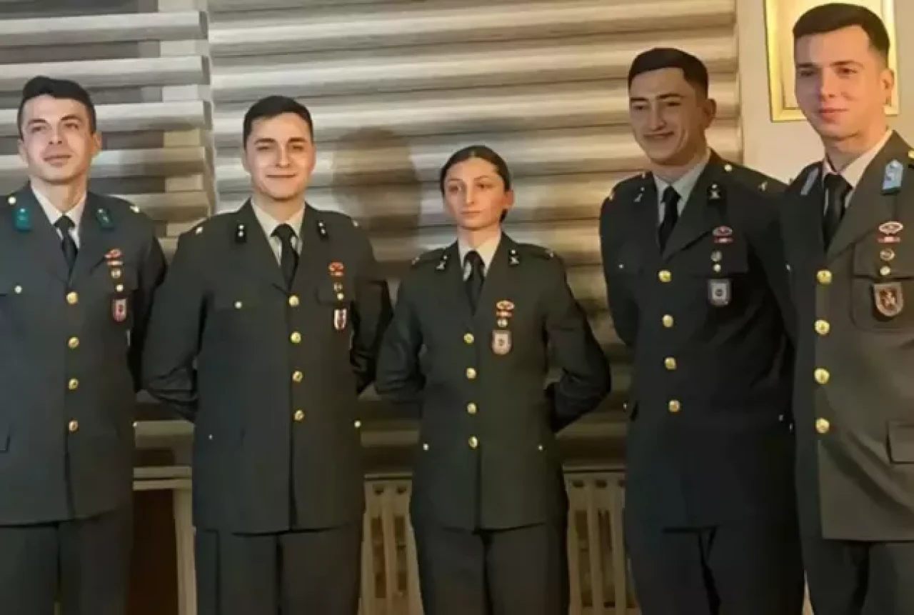 Teğmenlerin ihracına karşı çıkan komutan emekli oldu