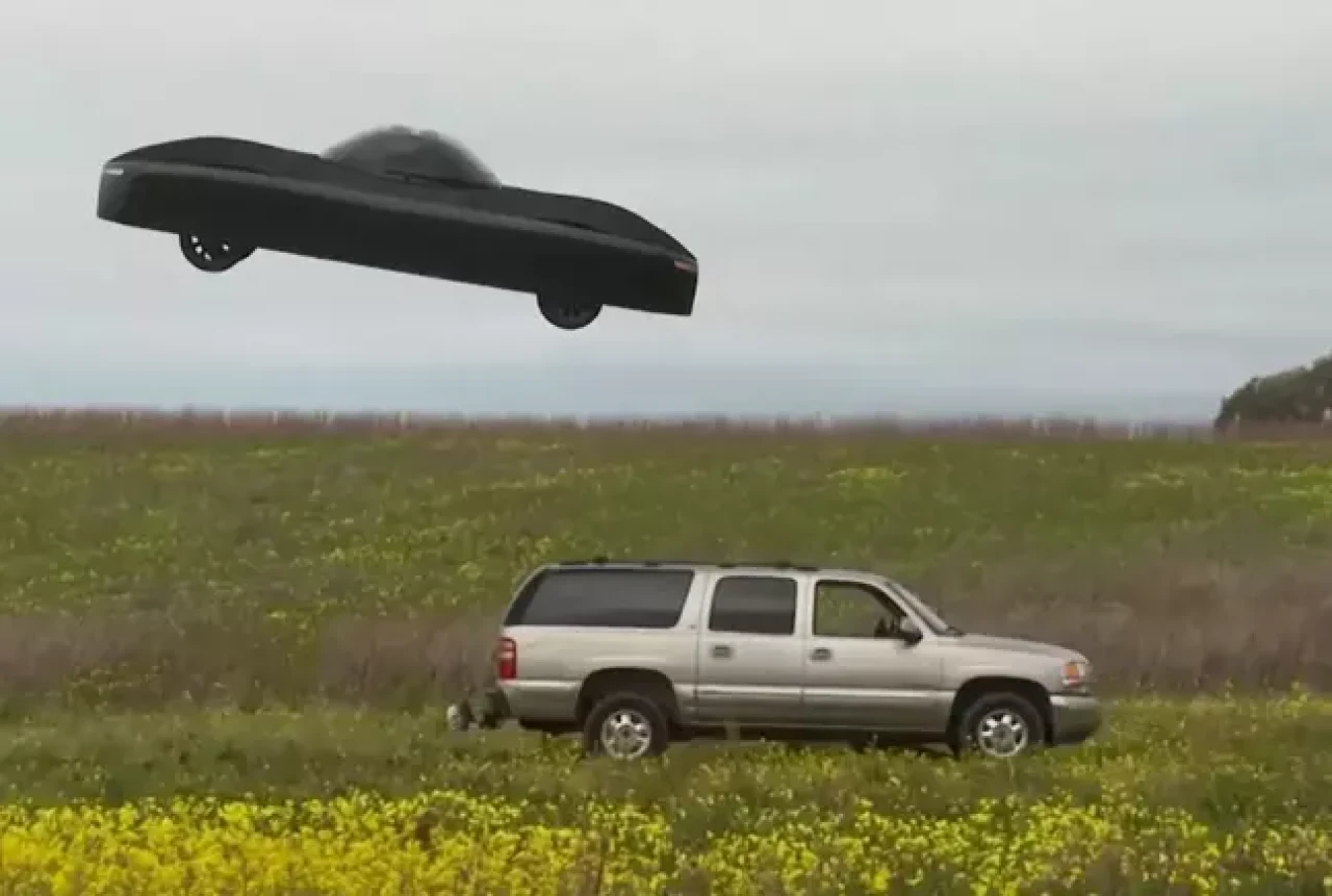 Uçan otomobil hayali gerçek oldu! Fiyatı bakın ne kadar!