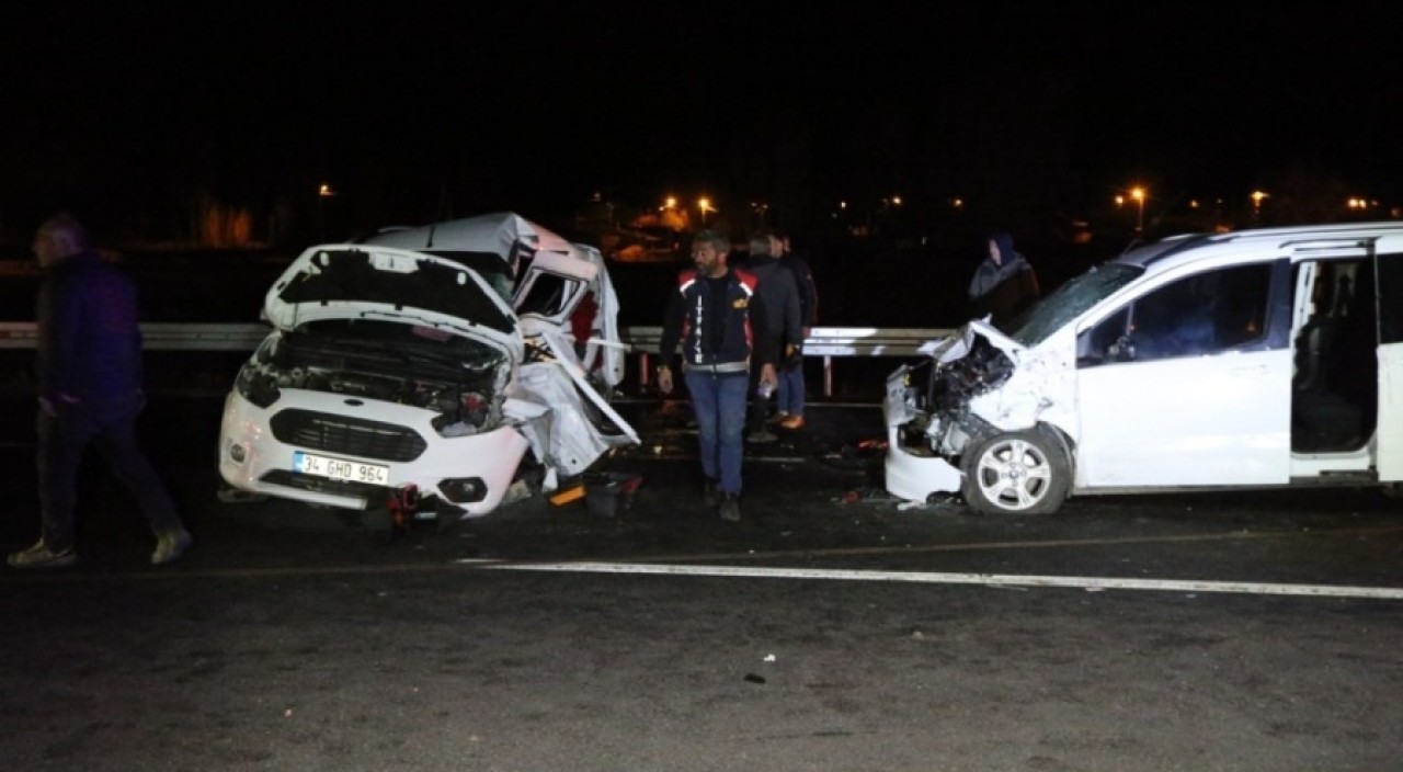 Kars'ta trafik kazası! İsmet Doğan ve Murat Can Çınar öldü