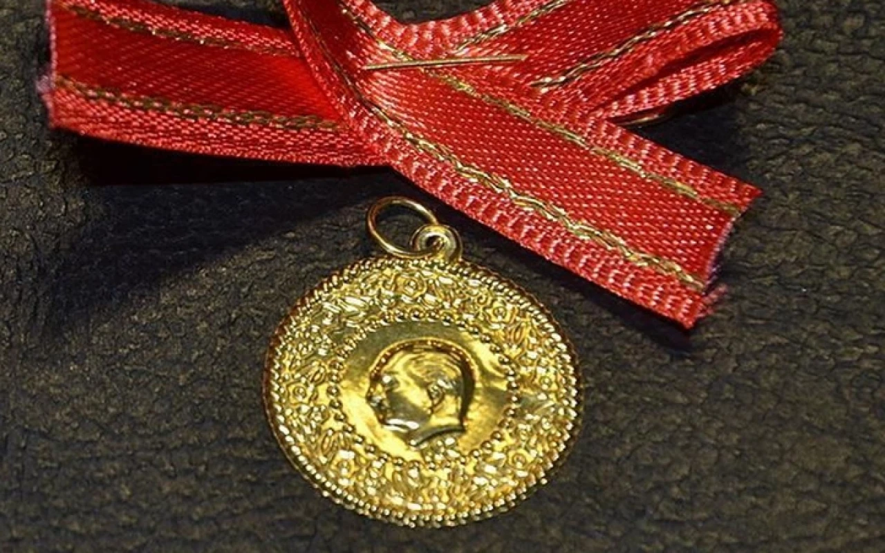 Altın fiyatları değişti! Yükseliş tam gaz sürüyor