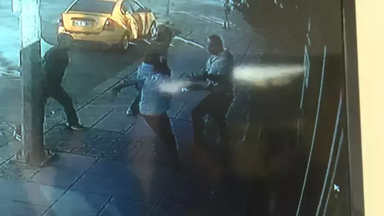 Ankara’da İki çocuklu kadın istediği yere götürmeyen taksiciyi bıçakladı!