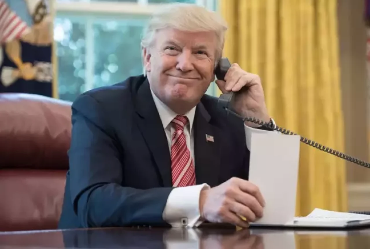 Trump başbakanla telefon konuşmasını ifşa edip tehdit etti