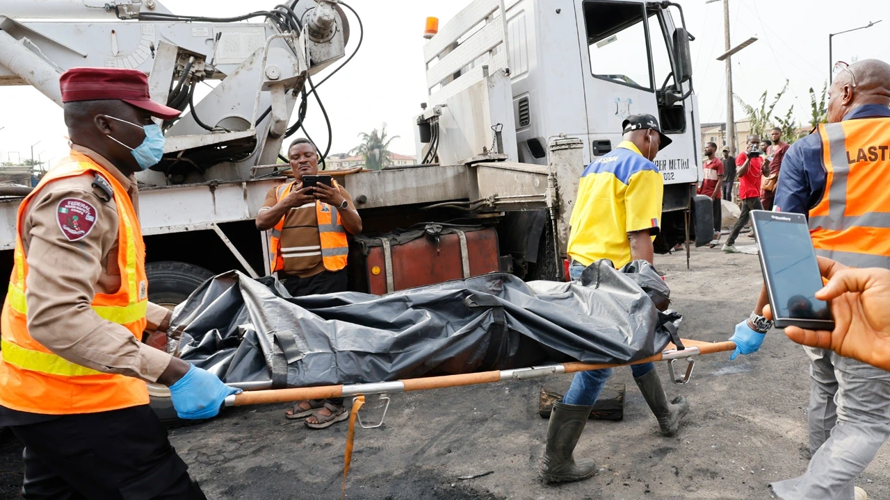 Nijerya'da gaz yüklü tanker patladı