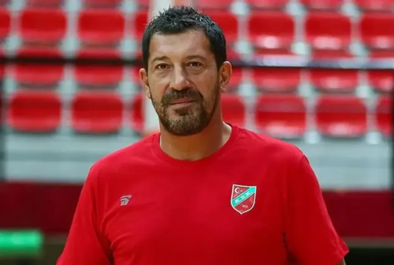 Ufuk Sarıca hastaneye kaldırıldı!