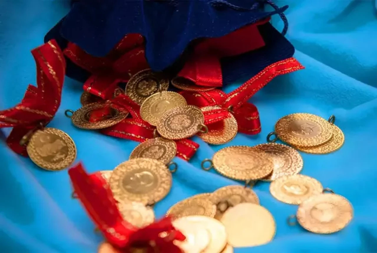 Altın fiyatları rekorların ardından düşüş yaşıyor